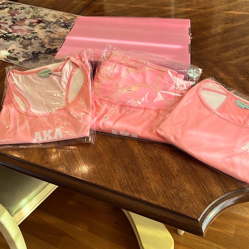 NWT- AKA-Alpha Kappa Alpha Chain-link Action leggings;T-shirt and Racerback Tank